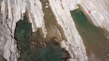 - Doğal havuzlar keşfedilmeyi bekliyor- Antalya'nın Gazipaşa ilçesinde bulunan Koru Sahili, doğal...