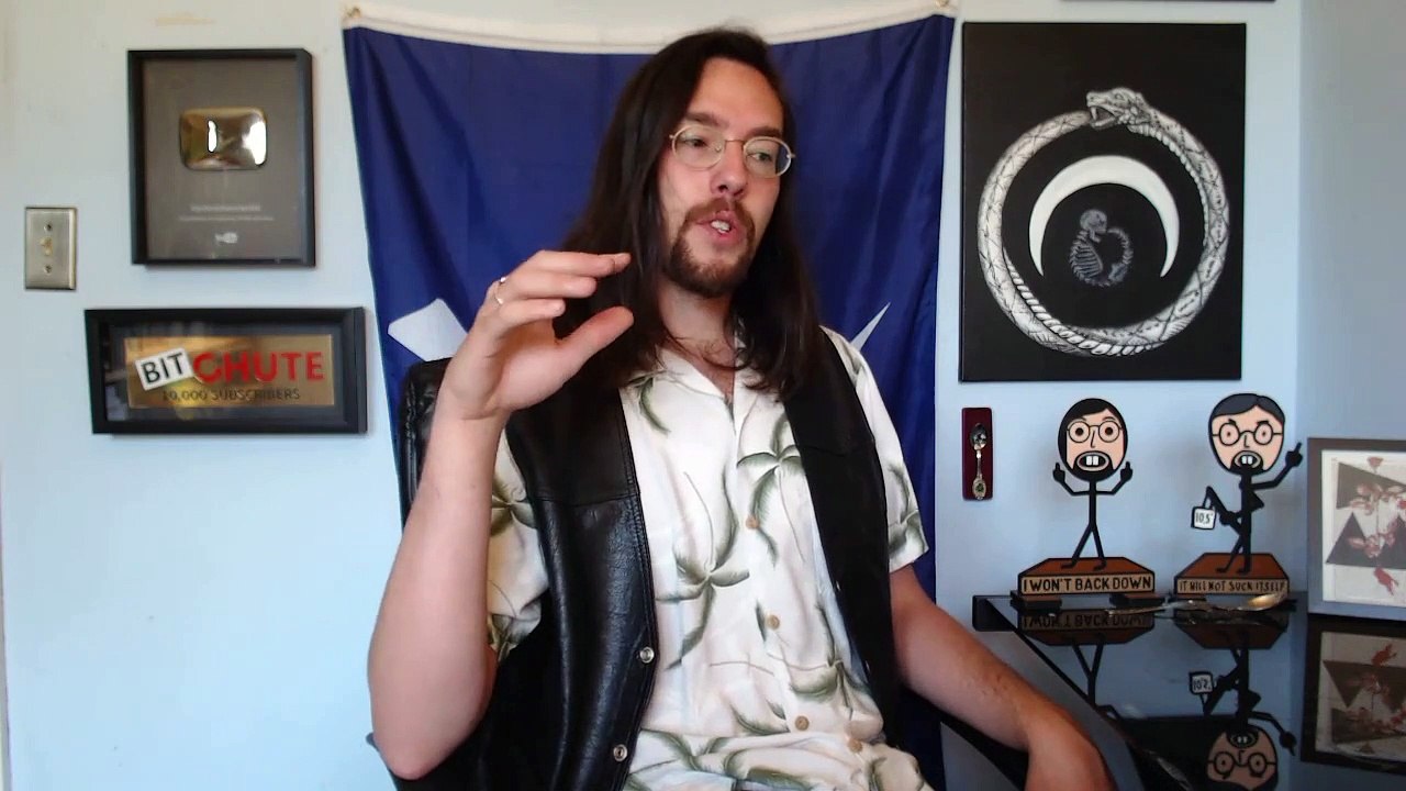 Elizabeth Warren Calls for a Crackdown on Independent Online Content