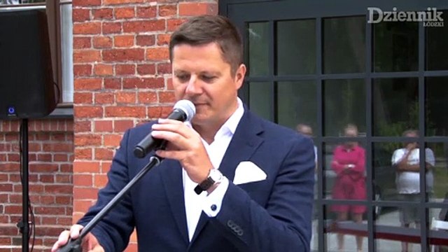 Zabytkowy budynek szkoły na Księżym Młynie zmienił się w nowoczesny biurowiec.