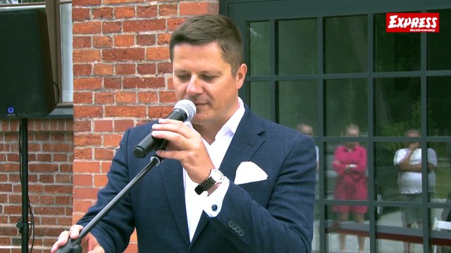 Zabytkowy budynek szkoły na Księżym Młynie zmienił się w nowoczesny biurowiec.