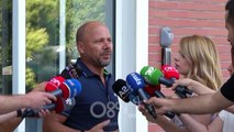 RTV Ora - Mziu i vendosur për të mos liruar zyrën Është vendim i 85% të shqiptarëve