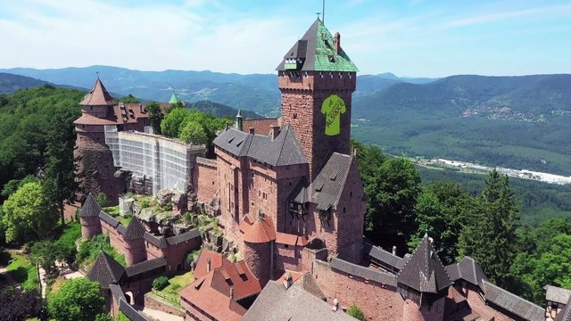 Tour de France : Le Haut-Koenigsbourg passe au jaune