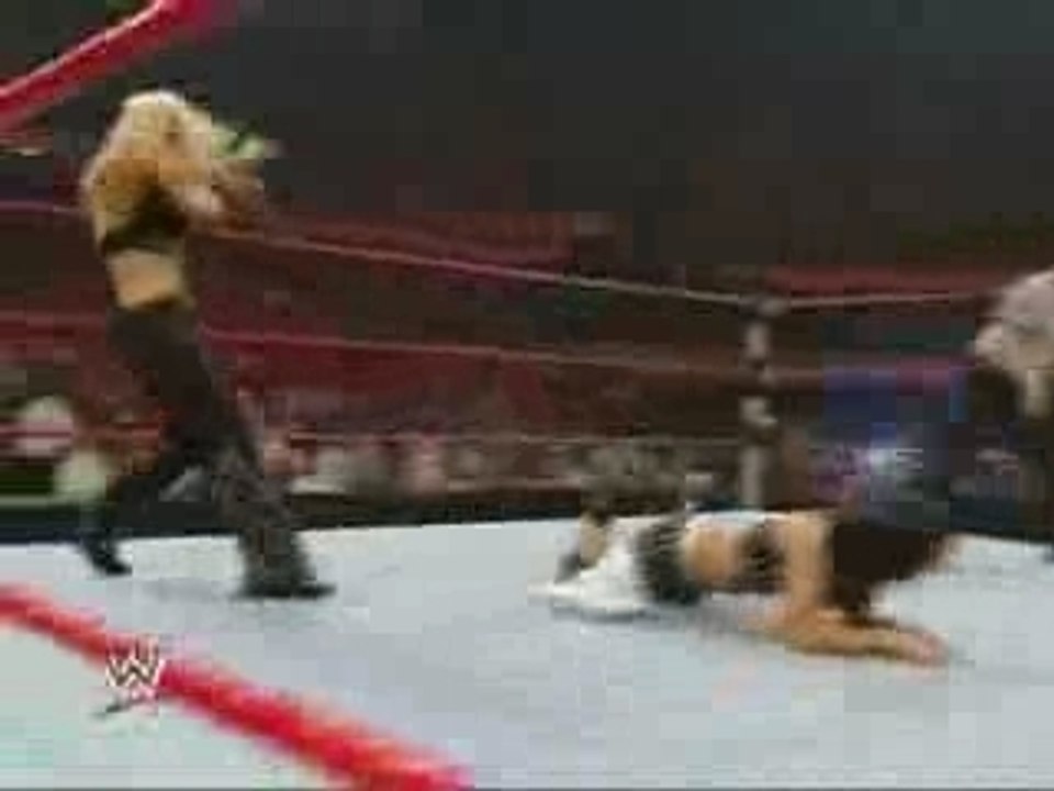 Raw 1 21 08 Beth Phoenix vs Mickie James