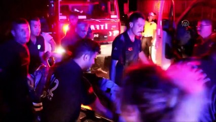 Aydın'da otomobil tırla çarpıştı: 2 ölü, 2 yaralı