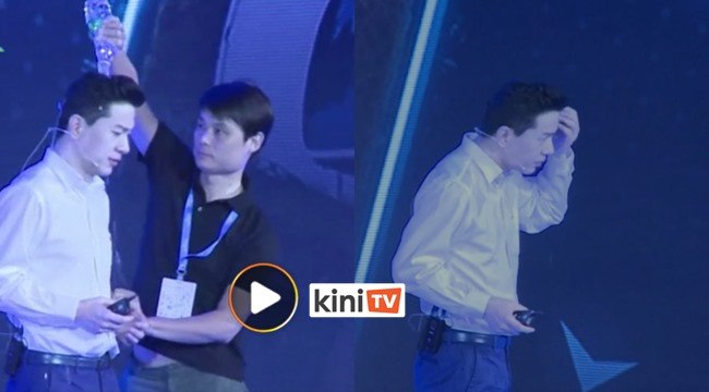 CEO kena tuang air atas pentas