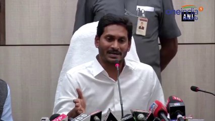 కేసీఆర్,జగన్ మద్య భిన్న అభిప్రాయాలు || Different Opinions Between KCR And Jagan About Opposition