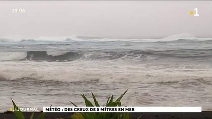 La houle et le vent frappent les archipels