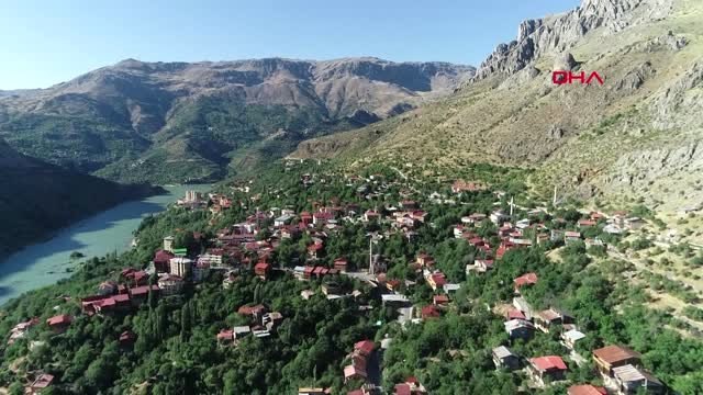 Erzincan Dünya şampiyonu yarasa adam Kemaliye'ye hayran kaldı