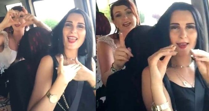 Taksiye binen Alman turistler şov yaptı!