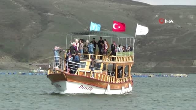 Demirözü baraj gölüne turist akını