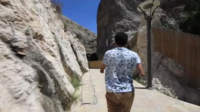 Paralimpik milli yüzücü, Tokyo 2020 için kulaç atıyor