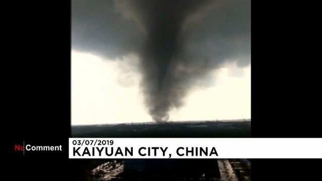 Cina: tornado si abbatte sulla città di Kaiyuan