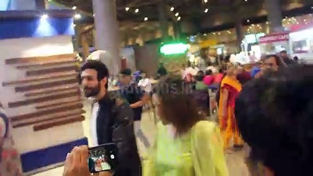Kartik Aryan with Sara Ali Khan Spotted at Mumbai Airport