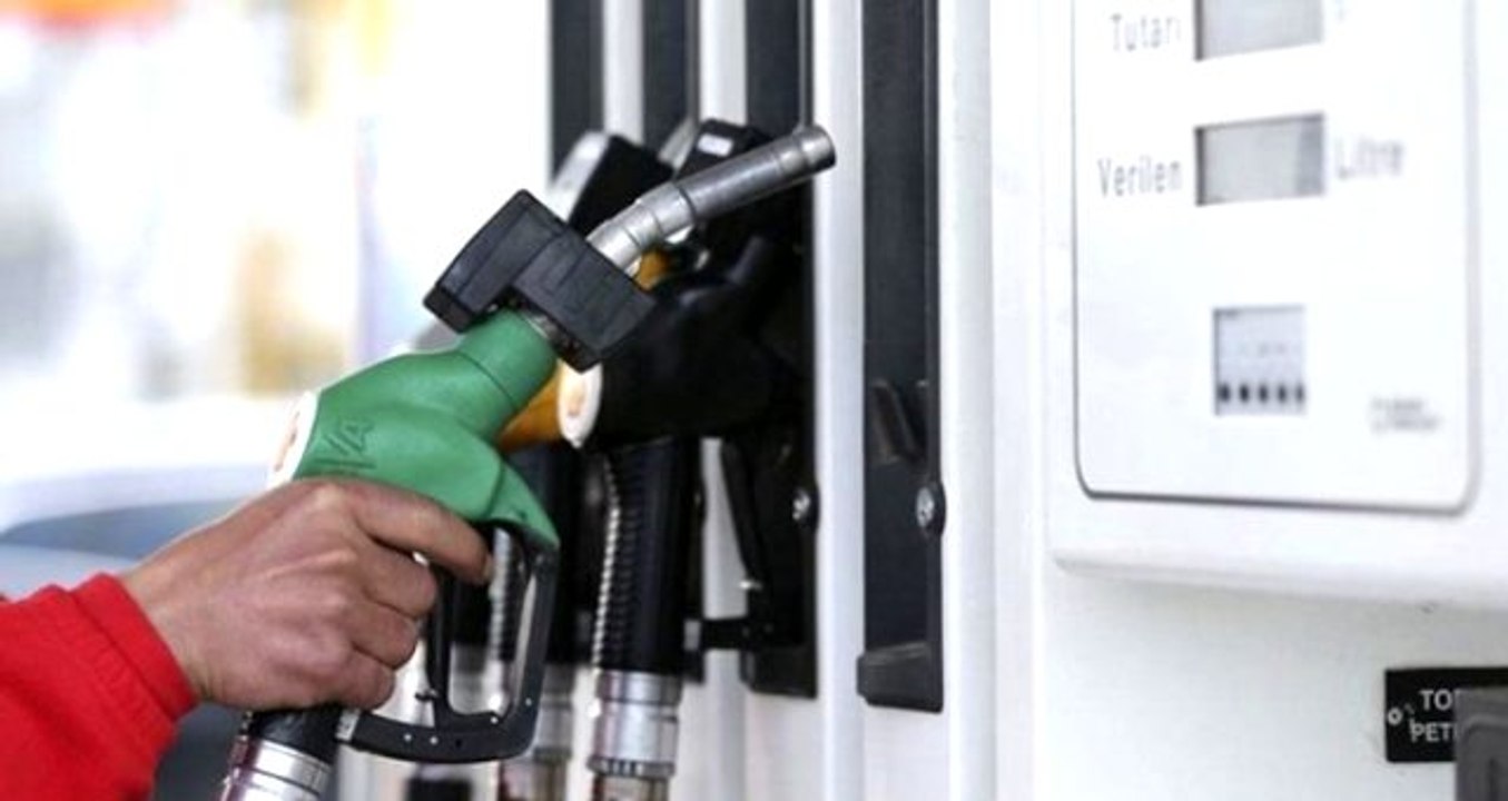 Dolar kurundaki düşüş nedeniyle benzinde 11-12 kuruşluk indirim bekleniyor