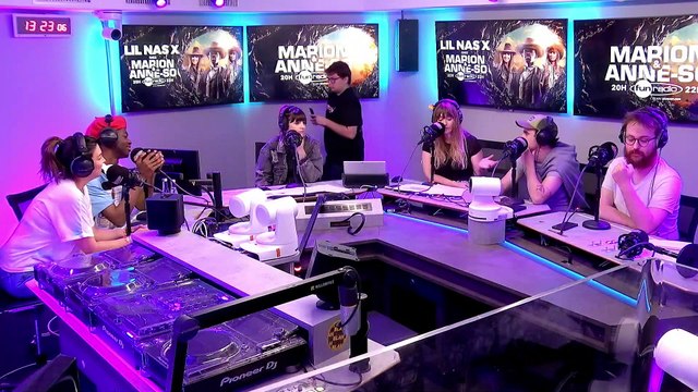 Lil Nas X en interview chez Marion et Anne-So - Le Night Show (03/07/19)