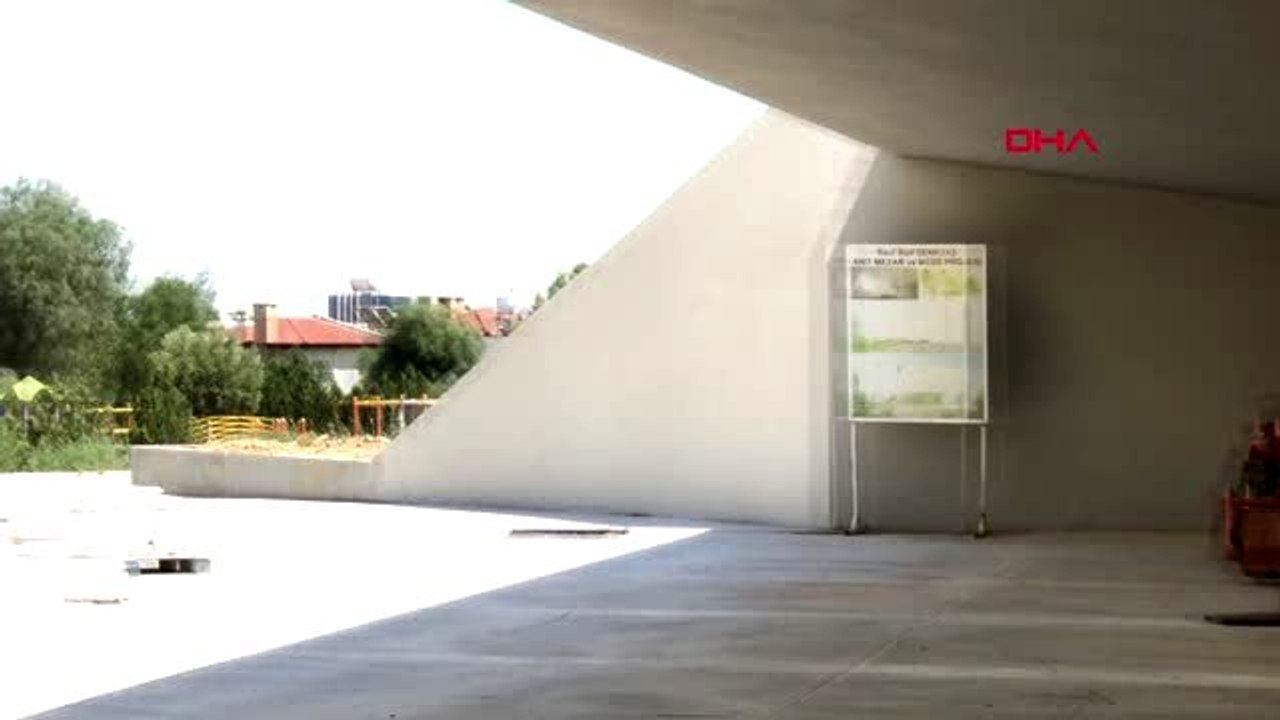 DHA DIŞ - KKTC Kurucu Cumhurbaşkanı Denktaş'ın ailesinden 'anıt mezar' tepkisi