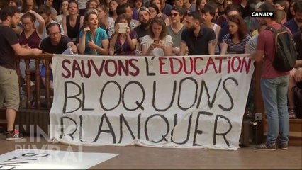 Touche pas à leur bac ! - L'Info du Vrai du 04/07 - CANAL+