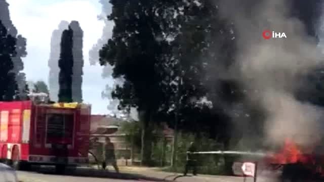 Hastane bahçesinde araç alev alev böyle yandı