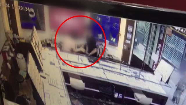 부산 금은방 강도...50대 피해 여성 중태 / YTN