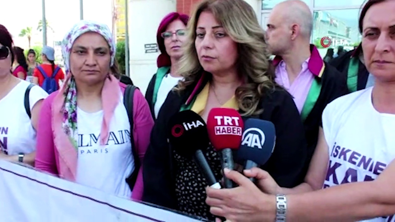 19 yaşındaki Berfin Özek’in yüzüne asit atan saldırgan ilk kez hâkim