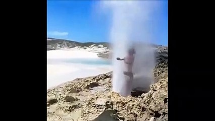 Prendre sa douche dans un geyser... Puissant