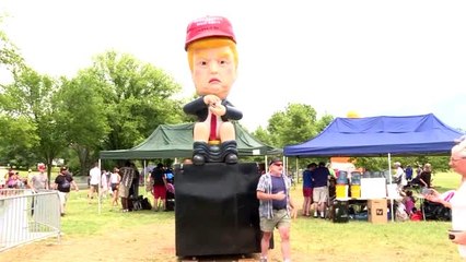 "4 Temmuz Bağımsızlık Günü"nde Washington'da protesto gösterisi