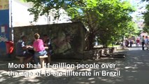 Teachers occupy Rio squares offering free classes