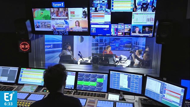 En avion, les juillettistes partent plus longtemps et plus loin que les aoûtiens