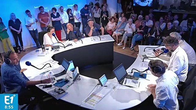 Axel de Tarlé : Nikos, j'ai adoré votre calme olympien en slip dans une centrale nucléaire