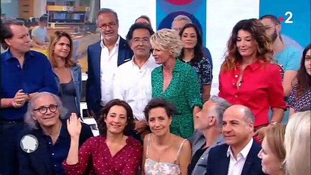 Emue, Sophie Davant a fait ses adieux à C'est au programme ce matin sur France 2 après 20 ans de présentation