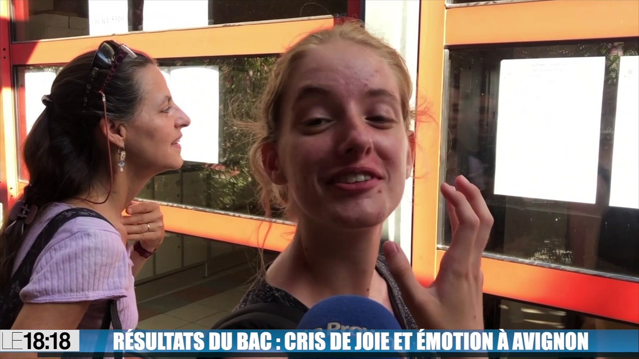 Résultats du bac : cris de joie et émotion au lycée Frédéric Mistral d'Avignon