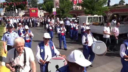 İki altın kemerli Kırkpınar ağası, kent girişinde karşılandı