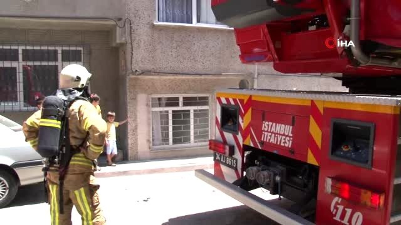 Sultangazi'de halının üzerine atılan izmarit yangın çıkardı