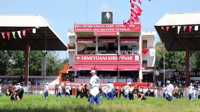 658. Tarihi Kırkpınar Yağlı Güreşleri devam ediyor (2)