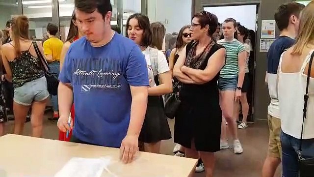 Remise aux élèves, des relevés de notes au lycée Marquette de Pont-à-Mousson