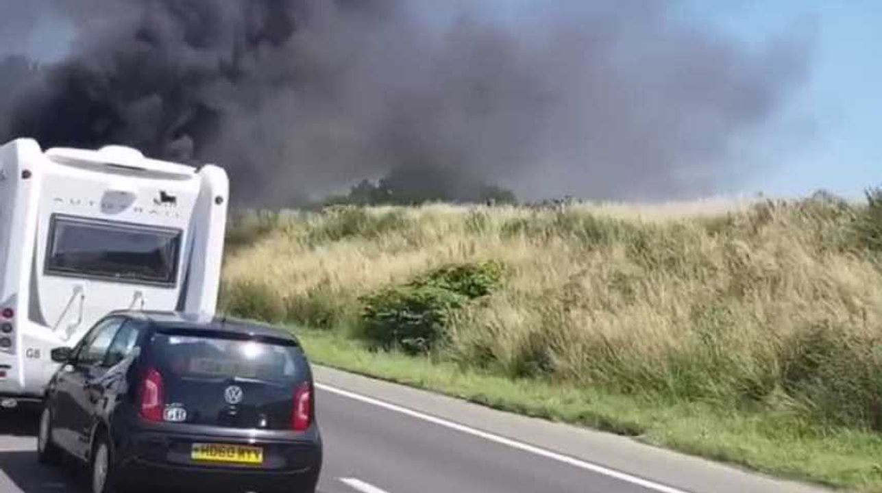 Une camionnette prend feu sur l’autoroute E40 à Vottem