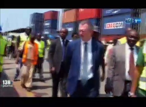RTG - Contrôle et vérification des produits bois : Visite du Ministre de la forêt au port d’Owendo