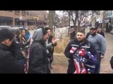 Manifestantes queman bandera de Estados Unidos en público