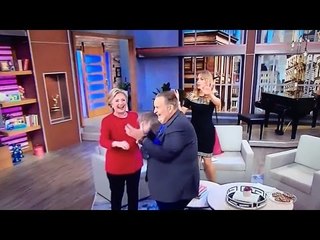 Hacen bailar a Hillary Clinton en El Gordo y La Flaca