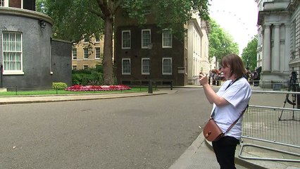 Jess Phillips leaves son on doorstep of 10 Downing Street