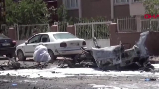 터키 남부 시리아 부근 차량폭발 3명 사망... 테러 의심 / YTN