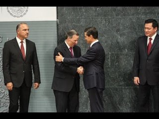 "Según Meade es el más limpio, rascándole a su historia resulta el peor para el PRI": John Ackerman