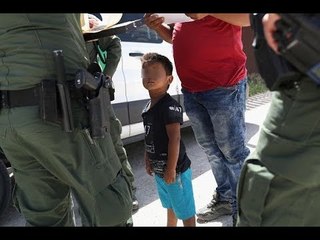 NIÑOS LLORAN AL SER SEPARADOS DE SUS PAPÁS POR TRUMP