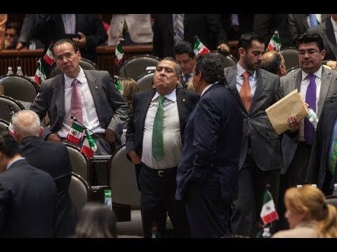 LLEGAN MUCHOS LEGISLADORES QUE NO SABEN NI PAPA