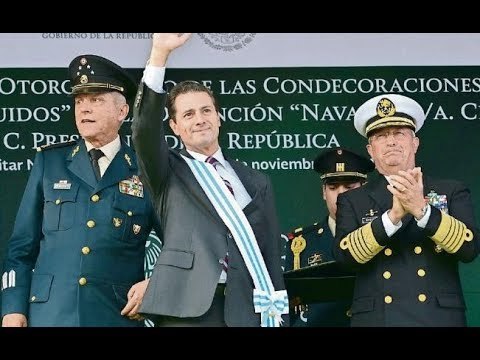 PREMIAN A EPN LOS SOLDADOS Y MARINOS. ES UN HONOR DICE SECRETARIO DE MARINA Y PEÑA NIETO CASI LLORA