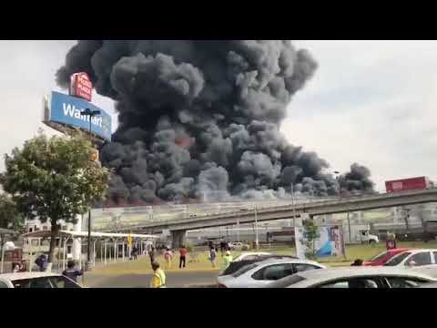 ¡IMÁGENES IMPRESIONANTES Y MOMENTOS DE TENSIÓN! FUERTE EXPLOSIÓN EN BODEGA DE TELAS EN TOLUCA EDOMEX