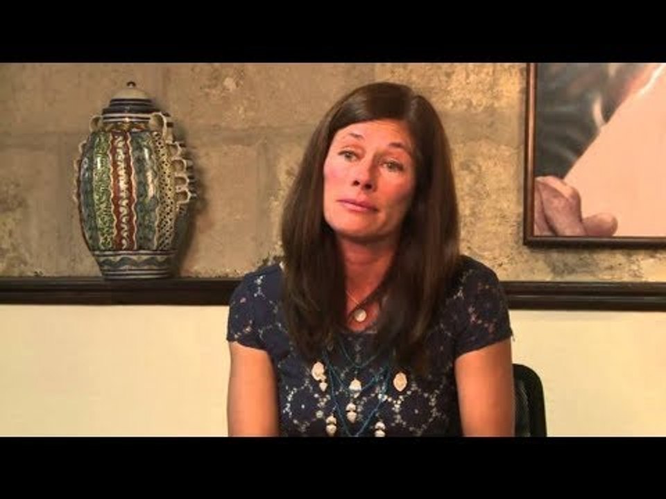 ¡EL PAN SE ESTÁ CAYENDO A PEDAZOS! RENUNCIA REBECA CLOUTHIER Y DENUNCIA QUE ¡SE HAN PROSTITUIDO!