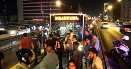 Zincirlikuyu'da metrobüs kaza yaptı! Yaralılar var