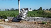 RTV Ora - Fushë-Krujë, makinë përplaset me shtyllën, 2 të plagosur
