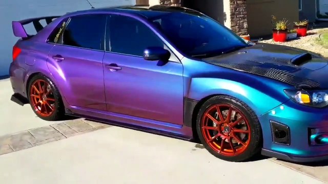 Cette voiture change de couleur selon l'angle de vue !
